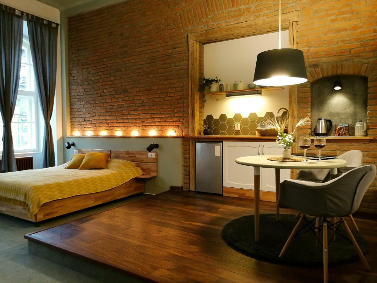 Zada Studio - Old City Center Braşov Esterno foto